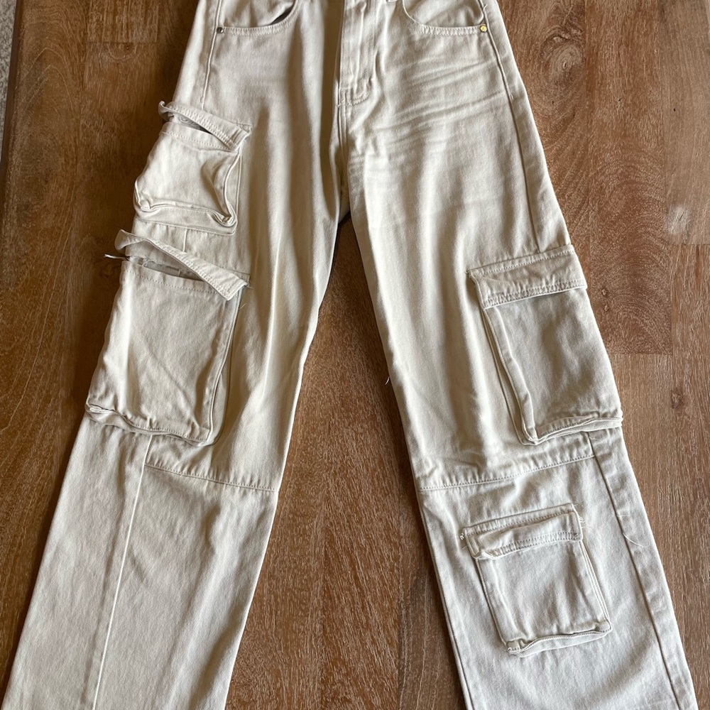 Women’s Cream Cargo Pants